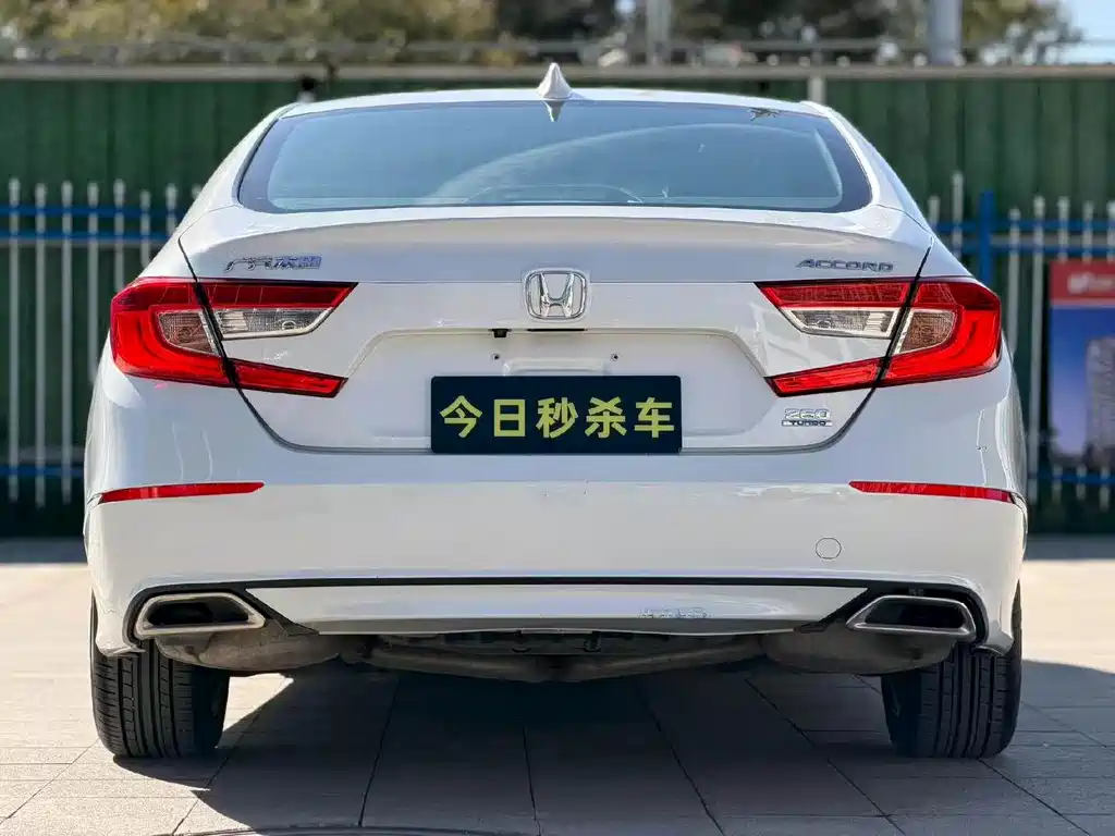 Honda Accord — миниатюра 8