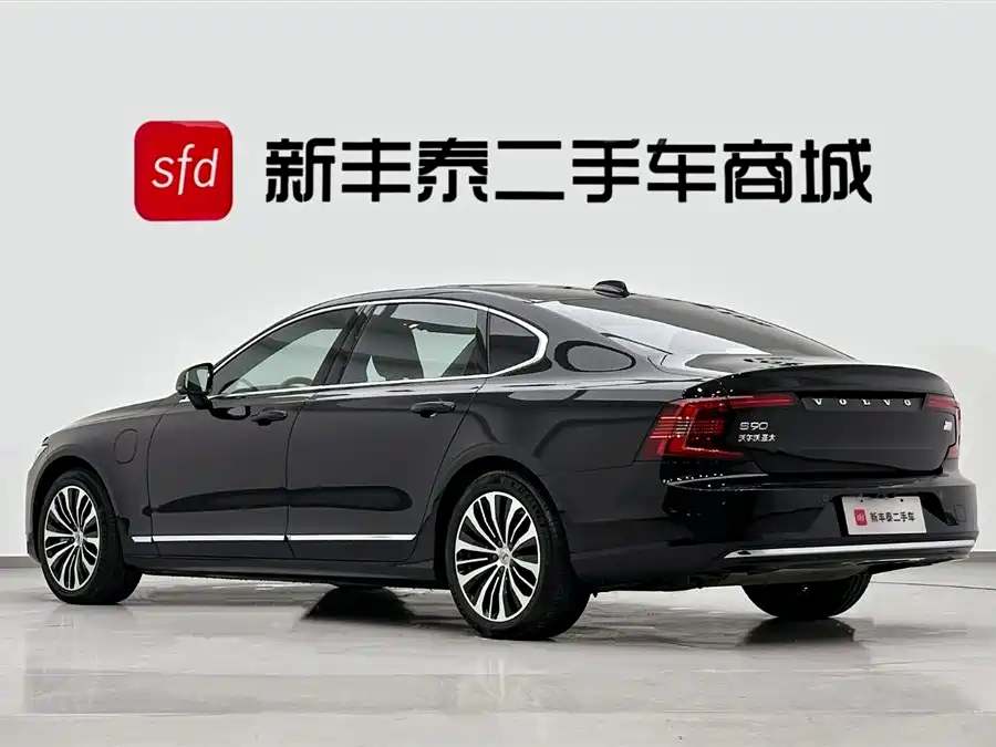 VOLVO S90 PLUG IN HYBRID