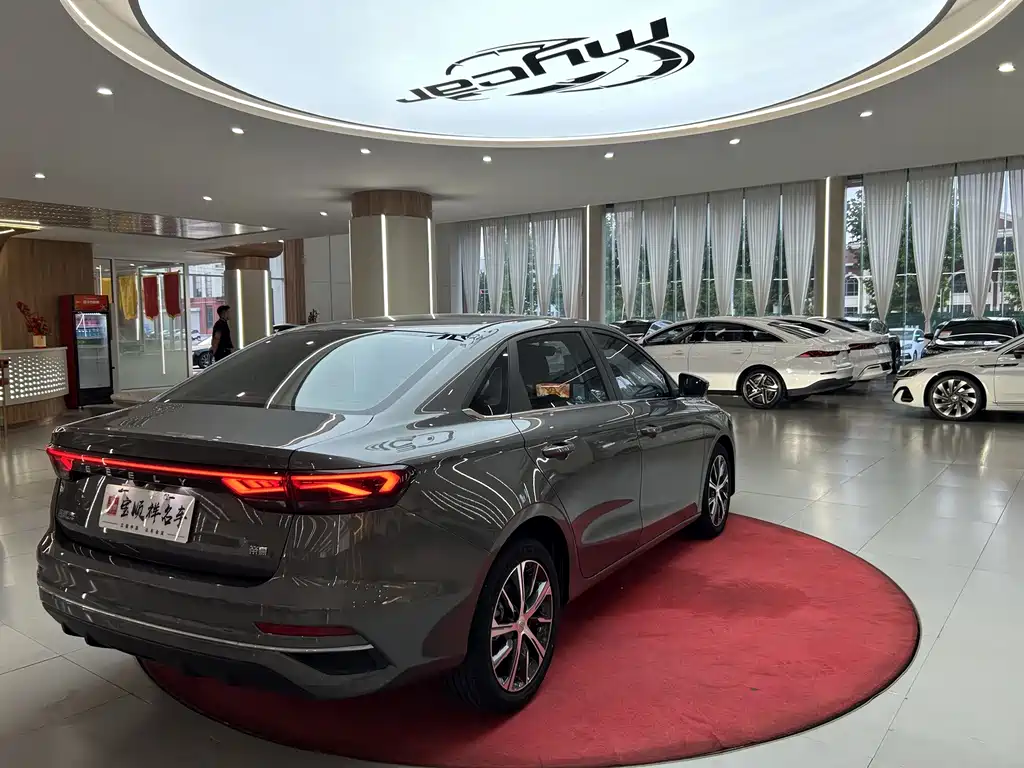 Geely Emgrand — миниатюра 5