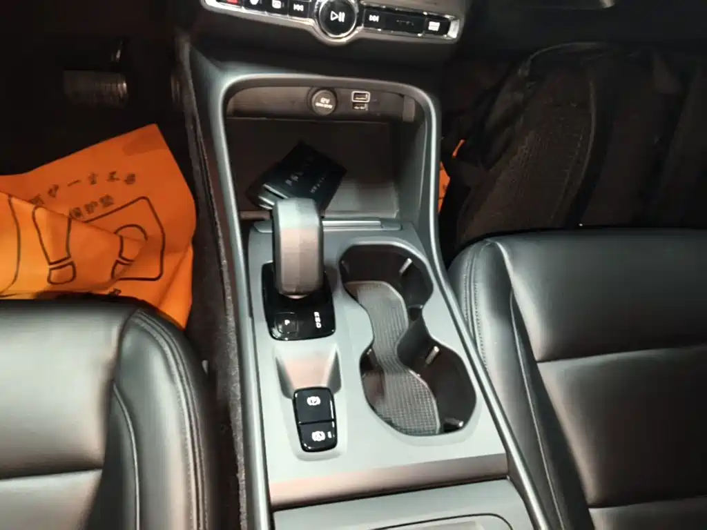 Volvo XC40 — миниатюра 14