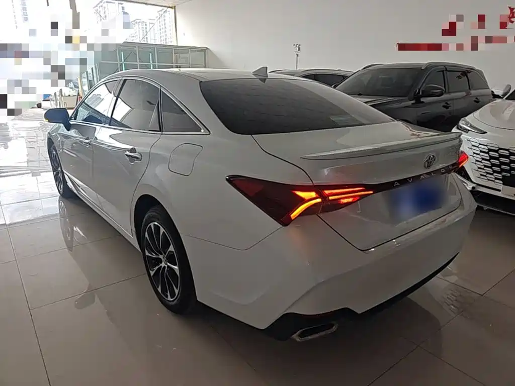 Toyota Avalon — миниатюра 5