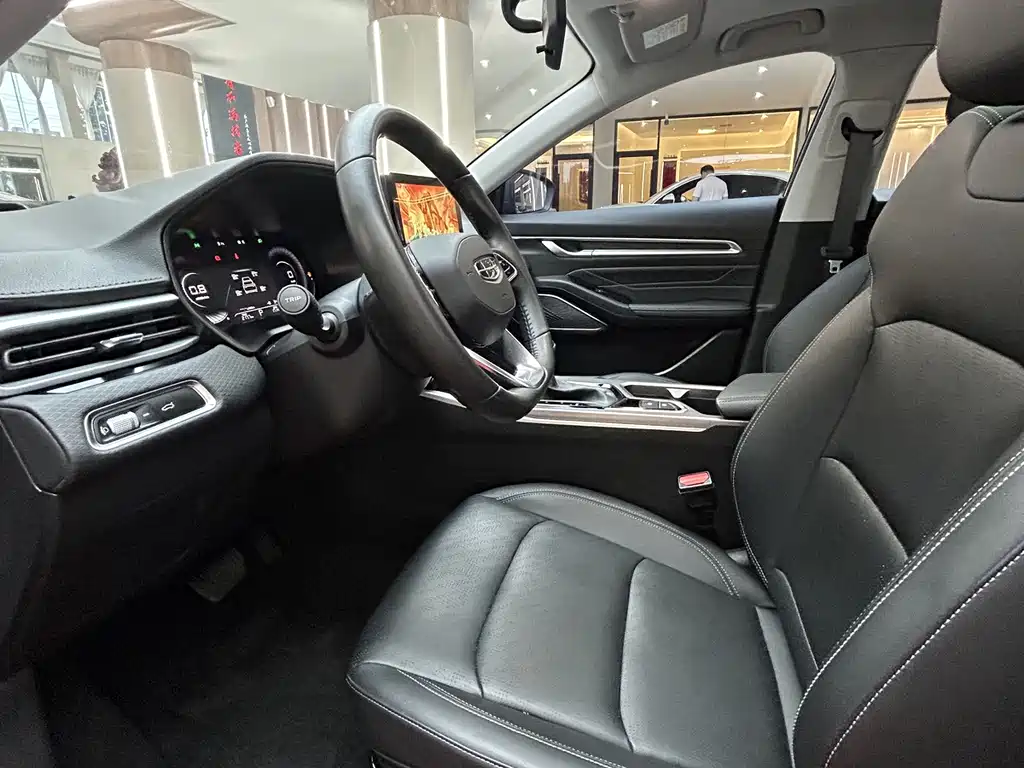 Geely Emgrand — миниатюра 13