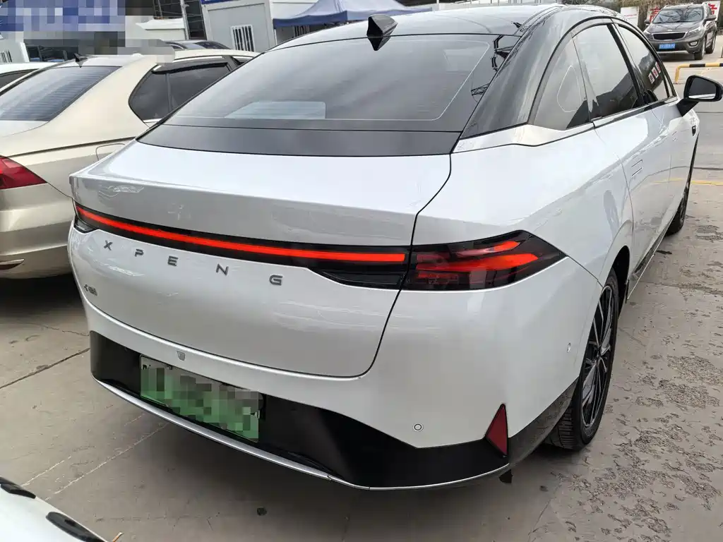 XPeng P5 — миниатюра 5