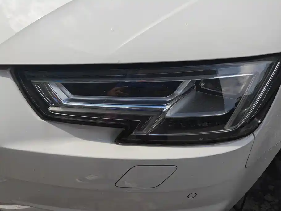 Audi A4L — миниатюра 5