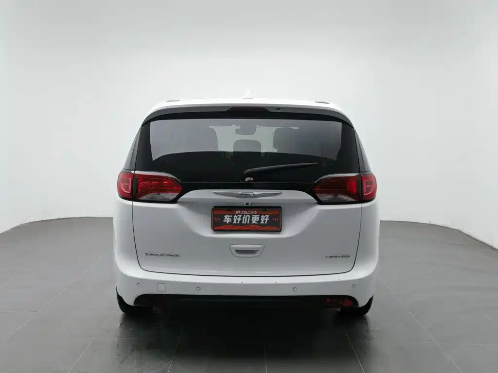 Chrysler Grand Voyager (Import) — миниатюра 4