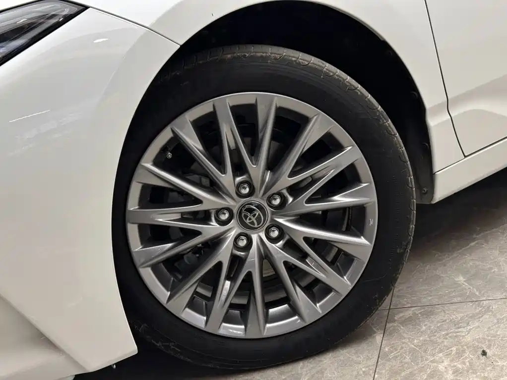 Toyota Avalon — миниатюра 18