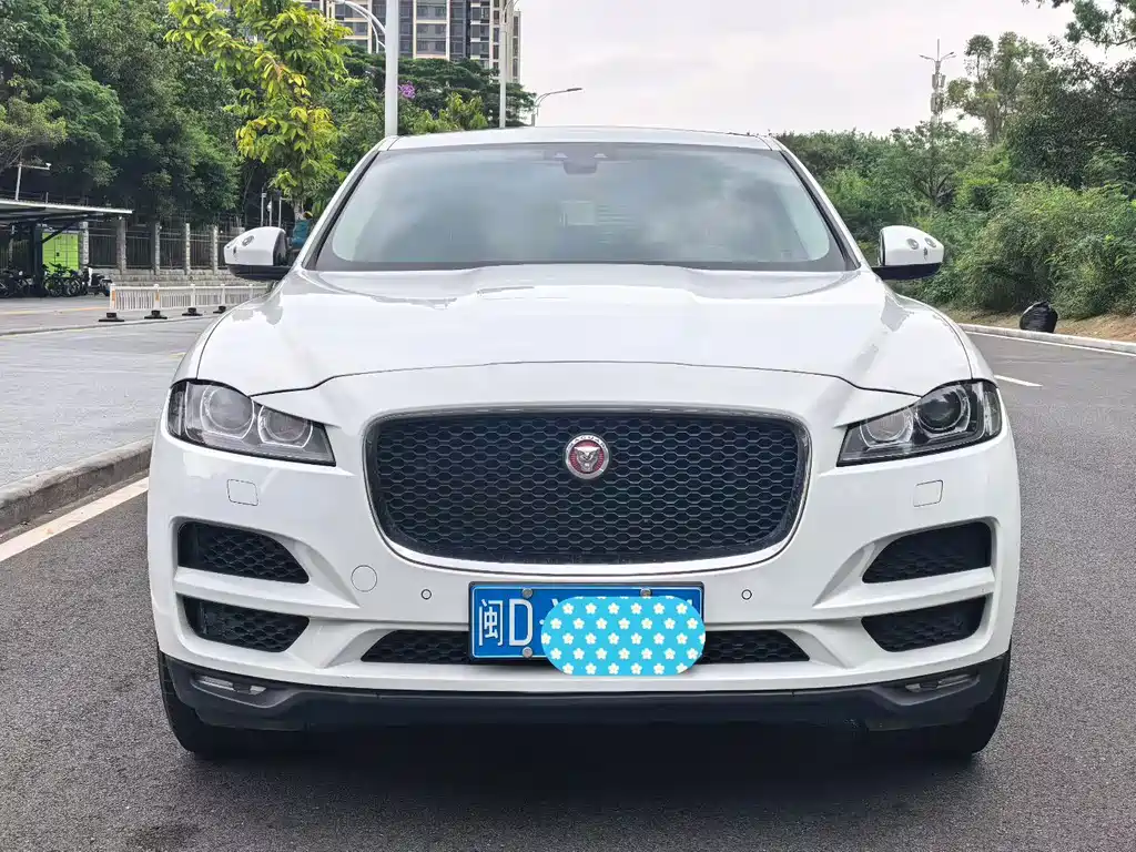 Jaguar F-PACE — миниатюра 2