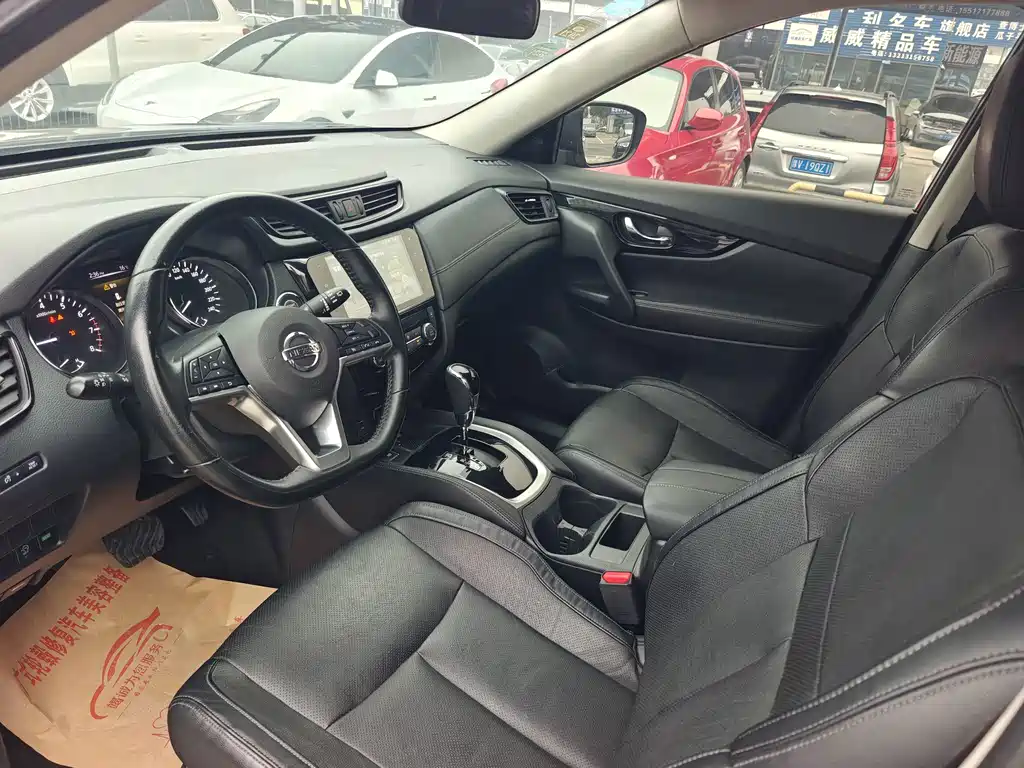Nissan X-Trail — миниатюра 4