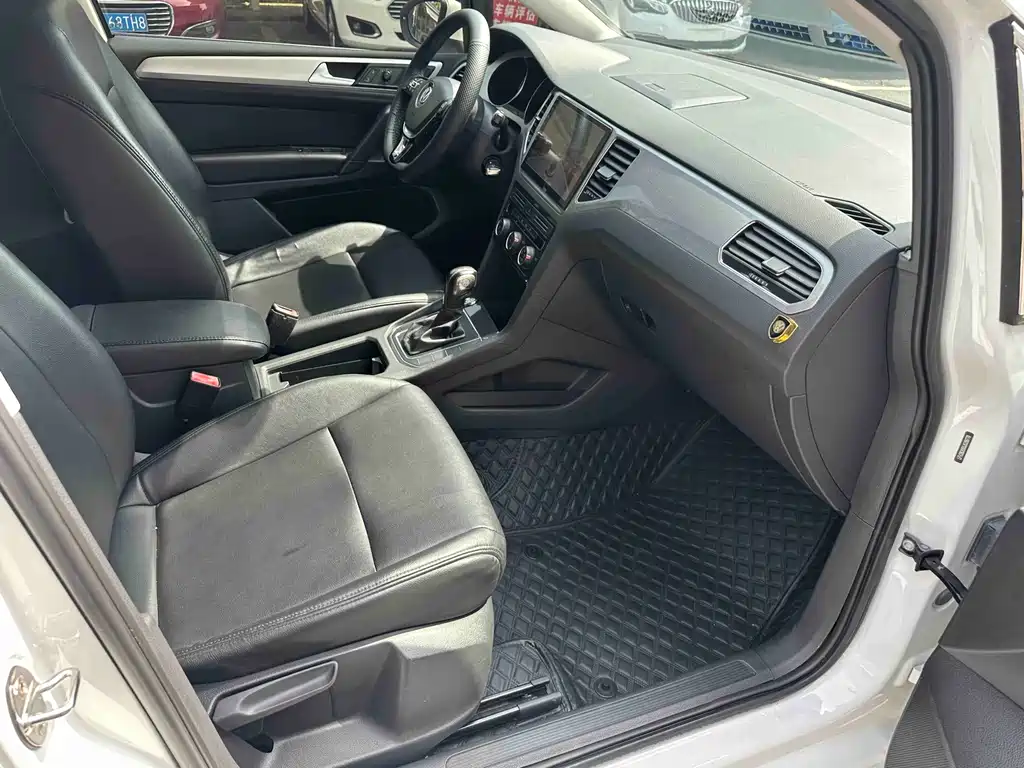 Volkswagen Golf Sportsvan — миниатюра 10
