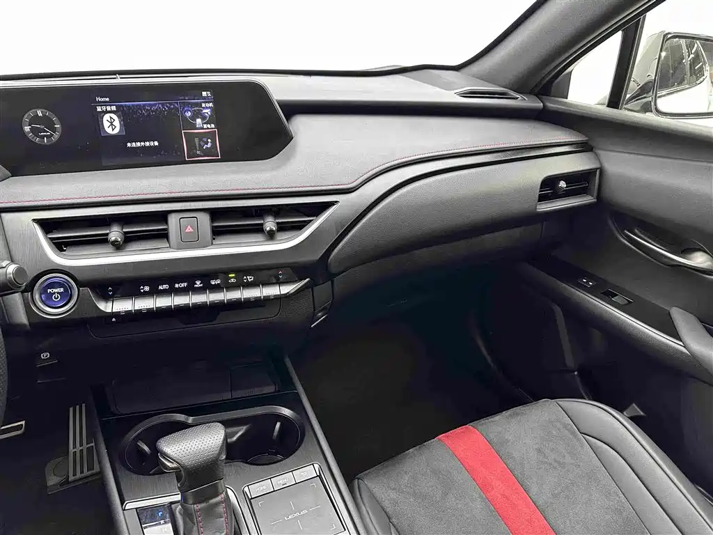 Lexus UX — миниатюра 14