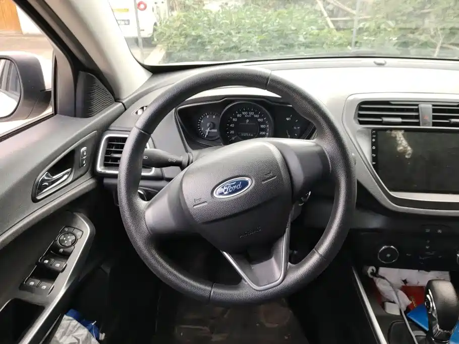 Ford Escort — миниатюра 15