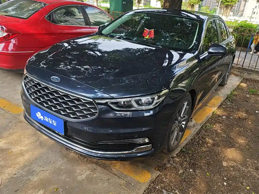 Ford Taurus 2021