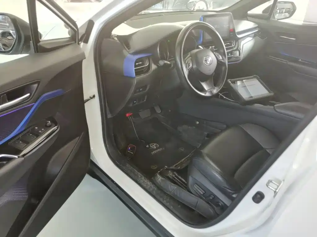 Toyota C-HR — миниатюра 16