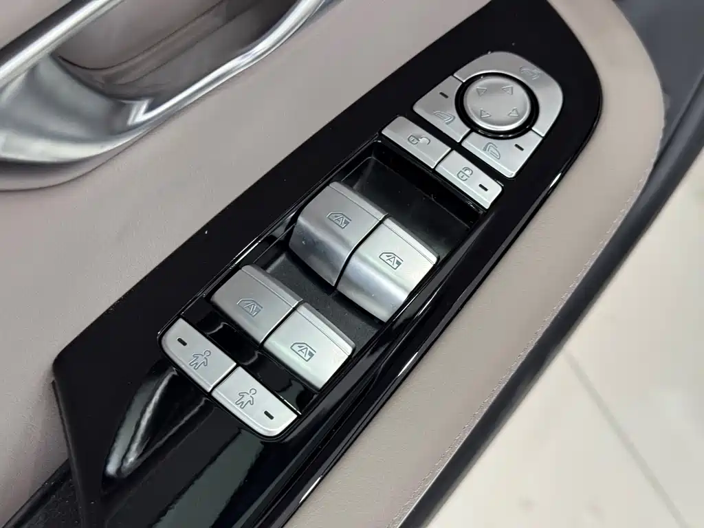 BYD Han — миниатюра 17