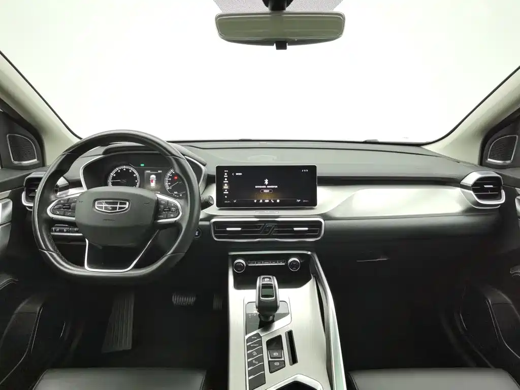 Geely Binyue — миниатюра 5