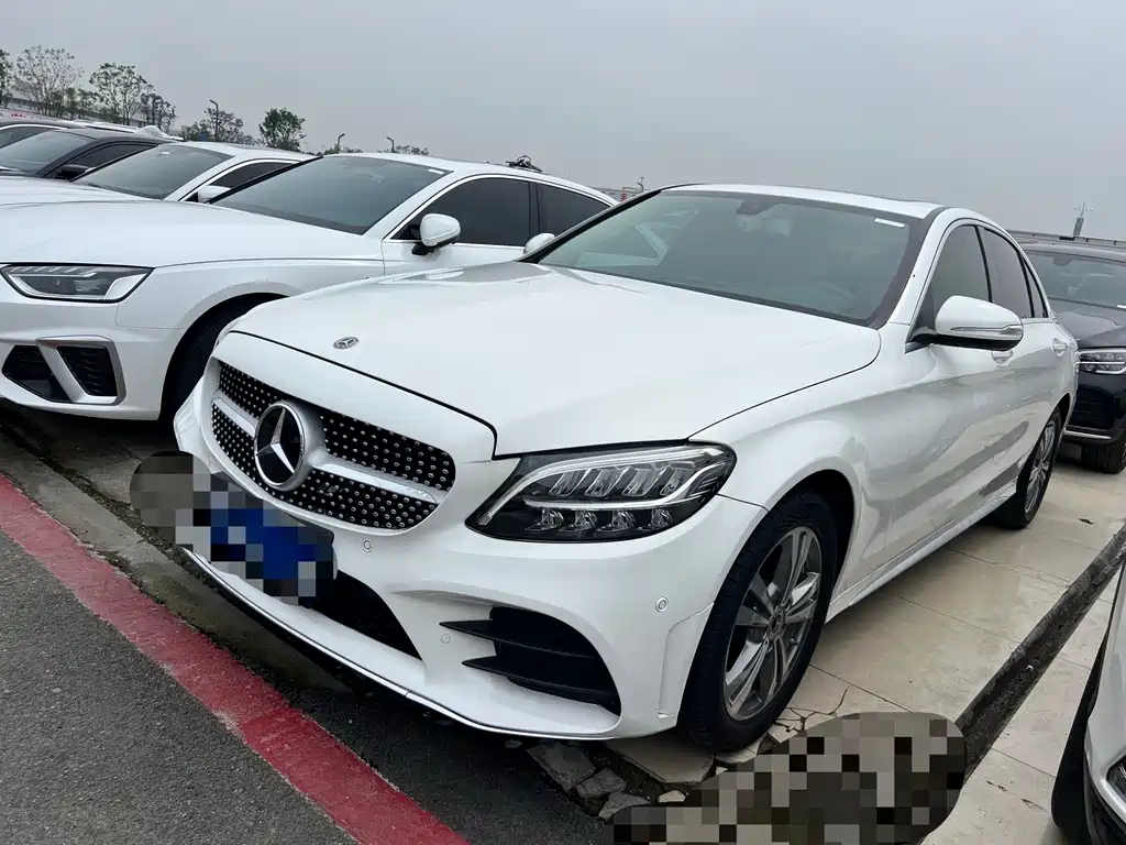 Mercedes-Benz C-Class 2020