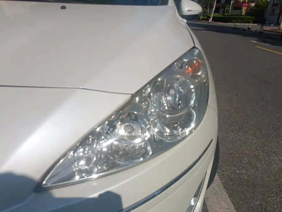 Peugeot 408 — миниатюра 5