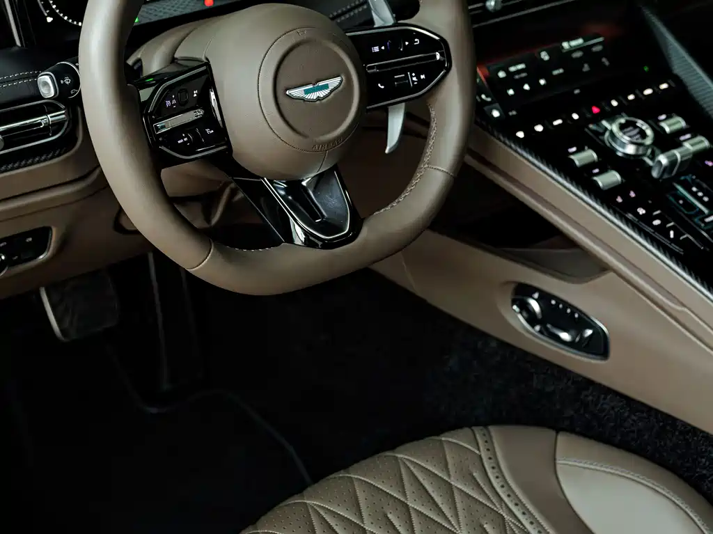 Aston Martin DB12 2025 4.0T V8 Coupe