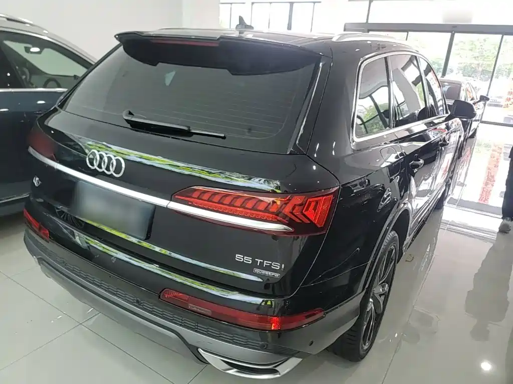 Audi Q7 — миниатюра 7