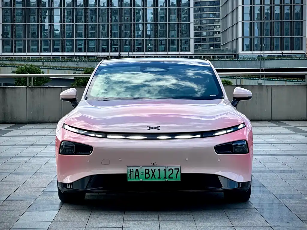 XPeng P7 — миниатюра 2