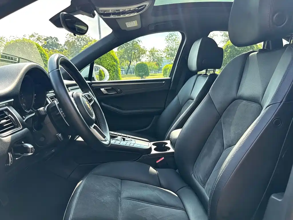 Porsche Macan — миниатюра 14