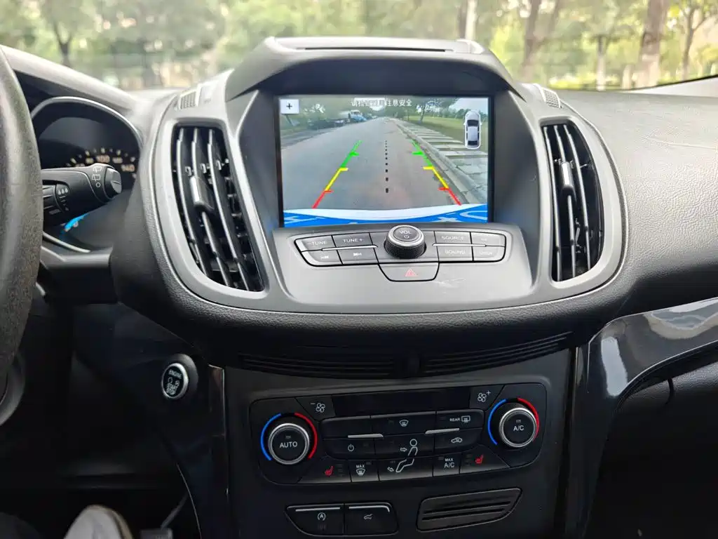 Ford Kuga — миниатюра 13