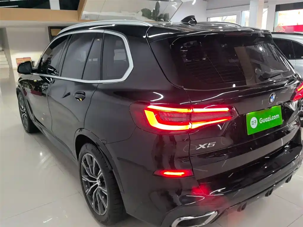 BMW X5 2021 xDrive40i M Sport