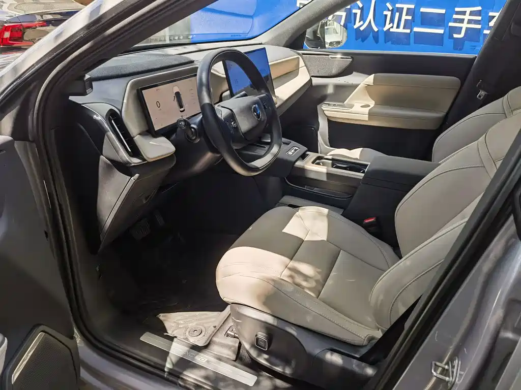 Volvo гибрид Volvo XC70 plug-in — миниатюра 11