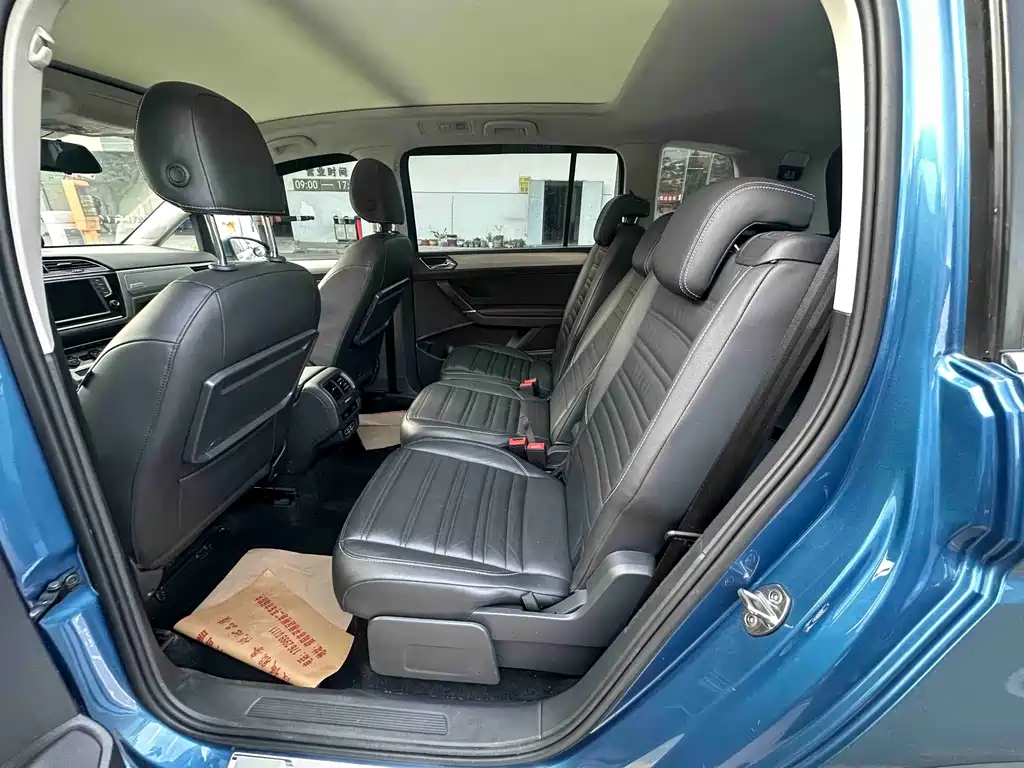 Volkswagen Touran — миниатюра 8