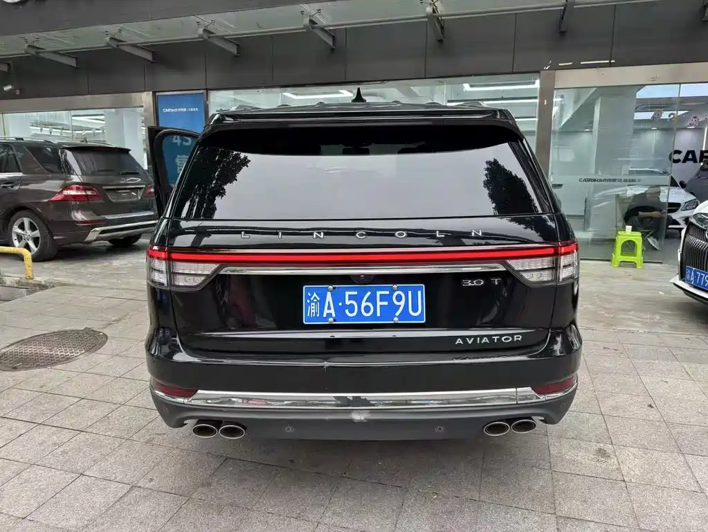 Lincoln Aviator — миниатюра 8