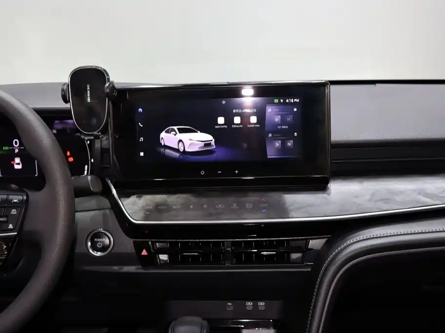 Toyota Camry — миниатюра 14