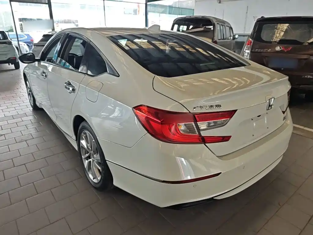 Honda Accord — миниатюра 5