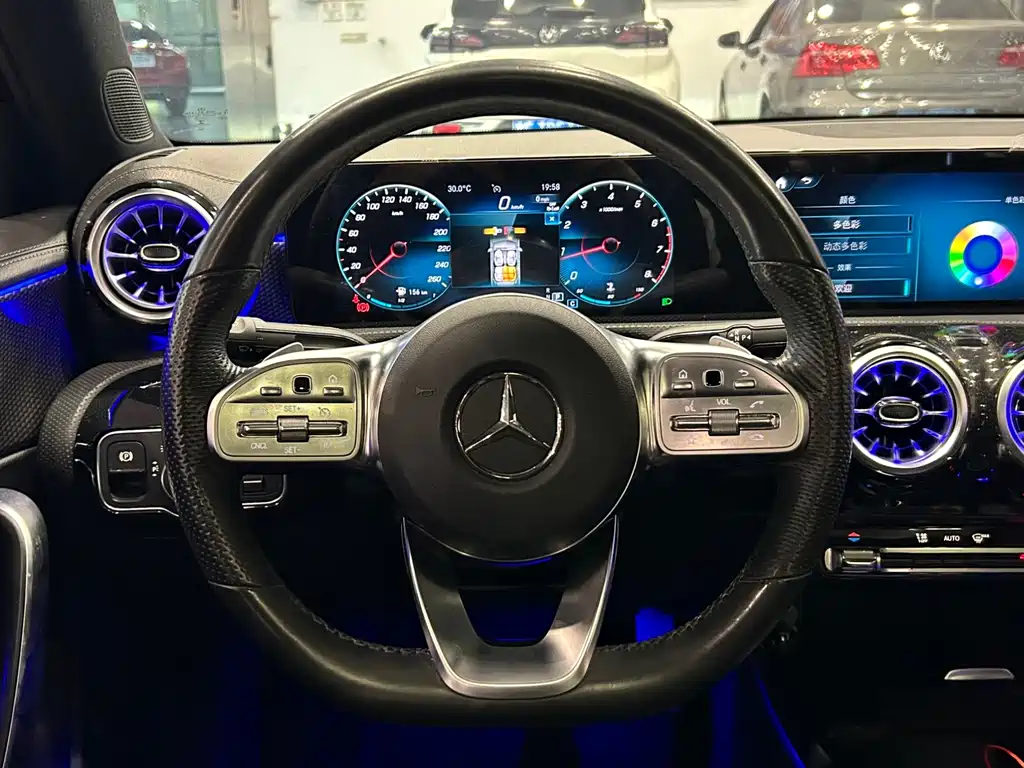 MERCEDES-BENZ A CLASS