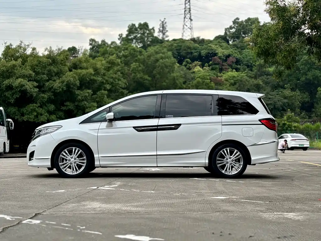 Honda Elysion — миниатюра 15