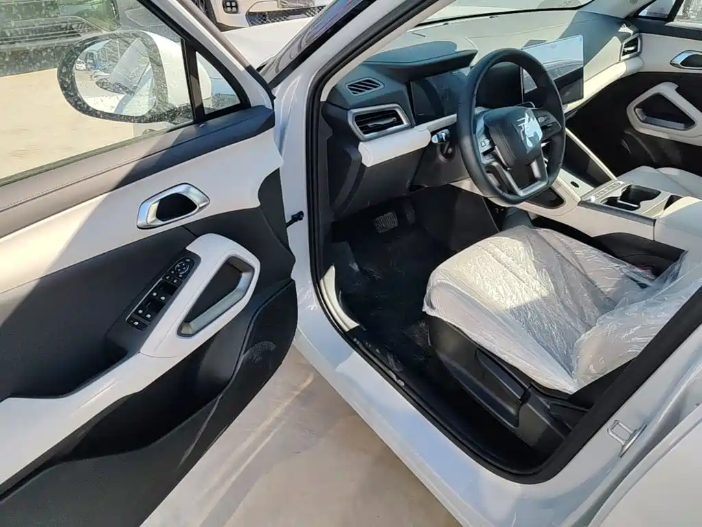 BYD Yuan UP — миниатюра 16