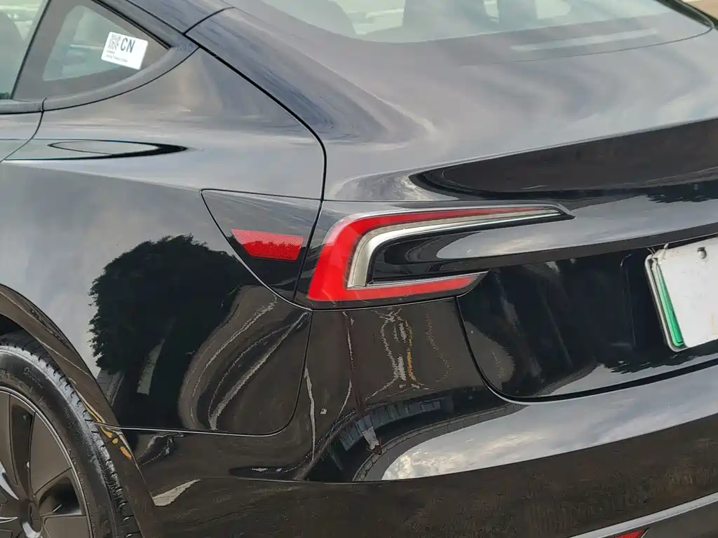 Tesla Model 3 — миниатюра 19