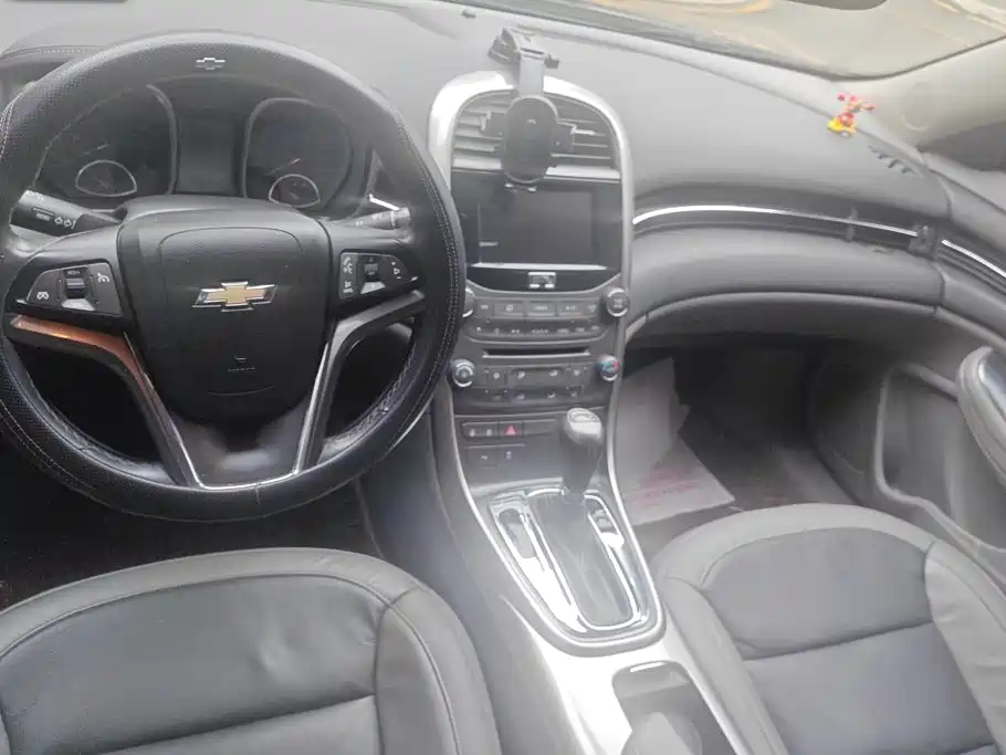 Chevrolet Malibu — миниатюра 12