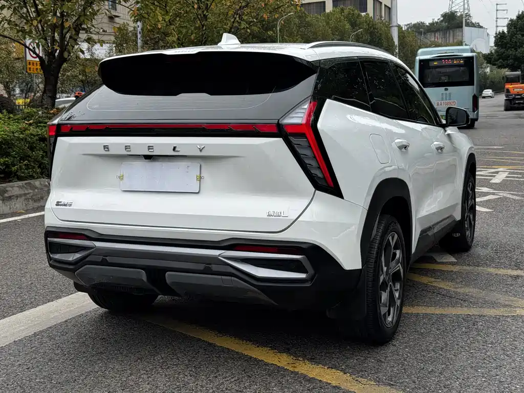 Geely Boyue L — миниатюра 25