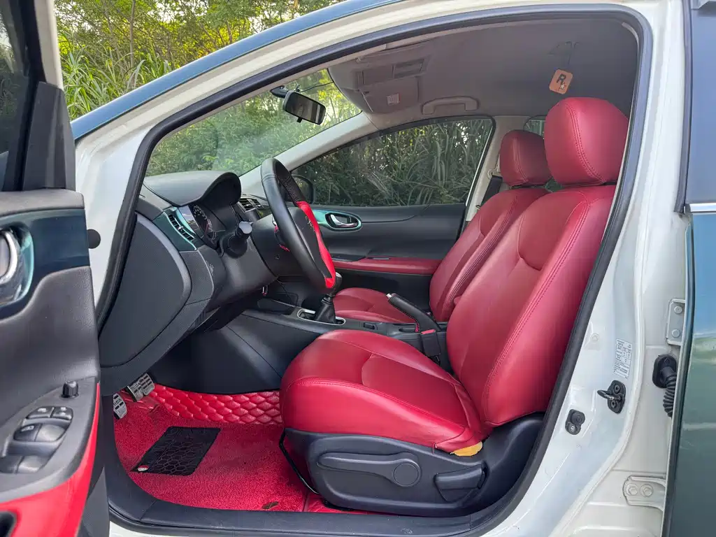 Nissan Tiida 2011 1.6T MT