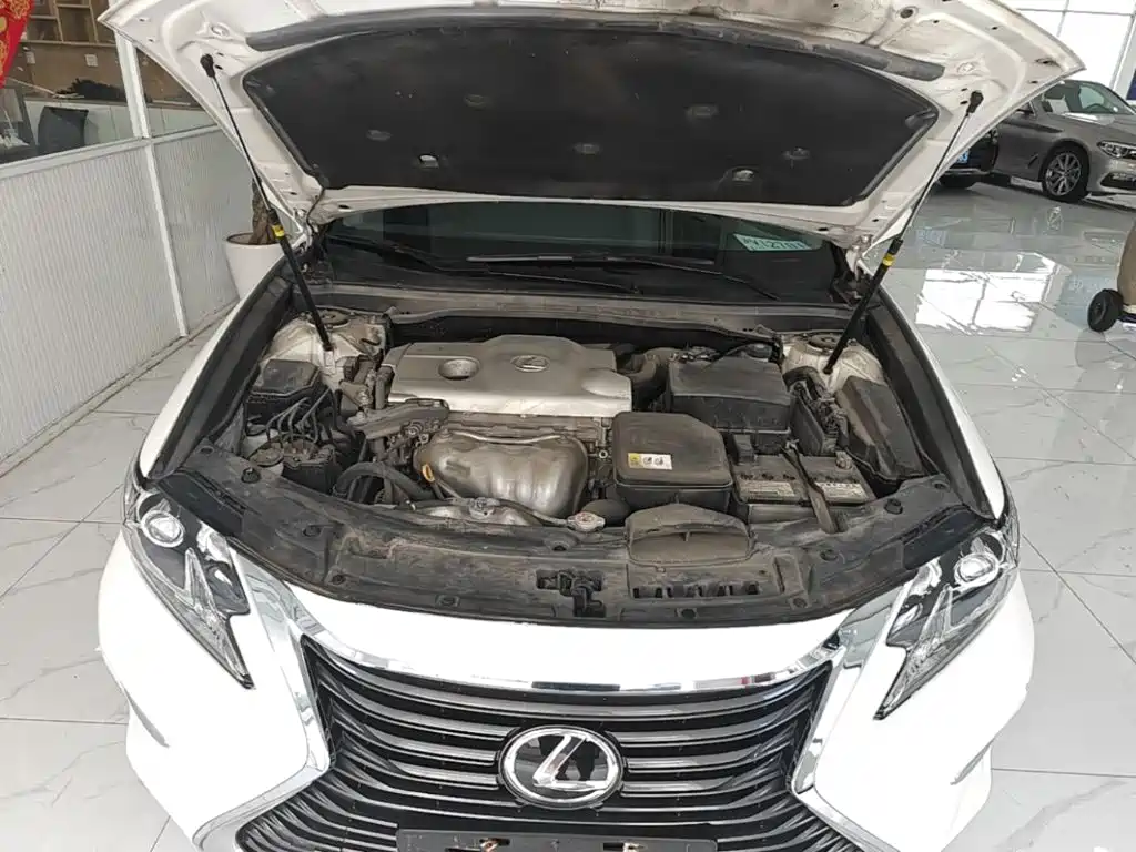Lexus ES — миниатюра 20