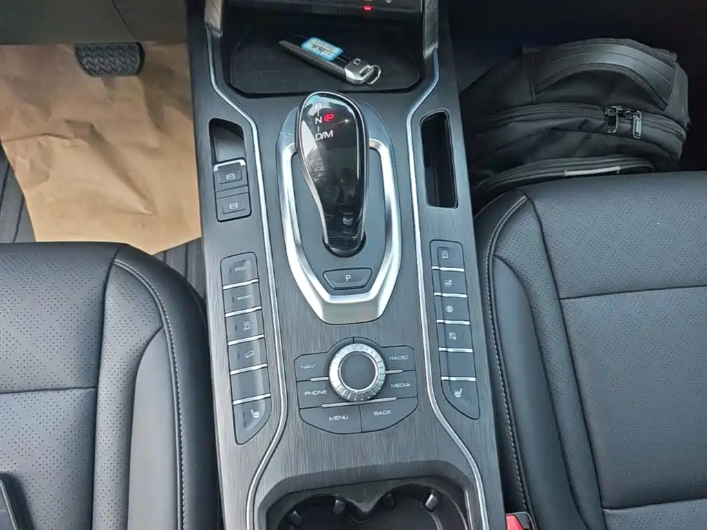 Wey Wey VV6 — миниатюра 14