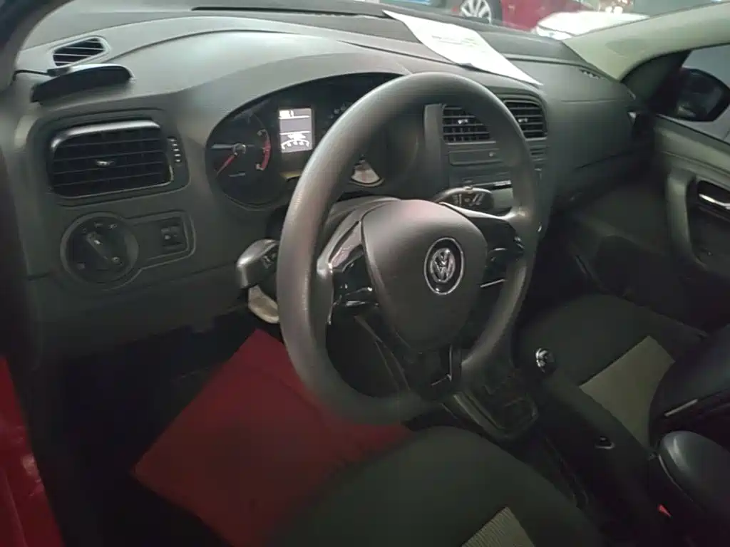 Volkswagen Polo — миниатюра 10