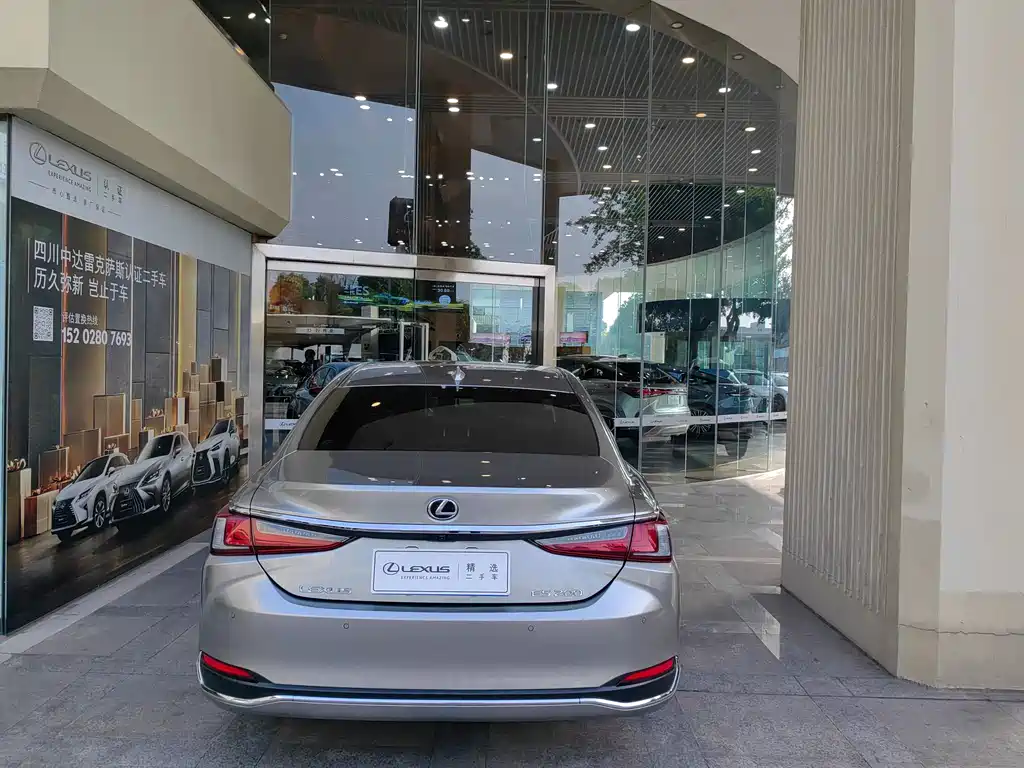 Lexus ES — миниатюра 4