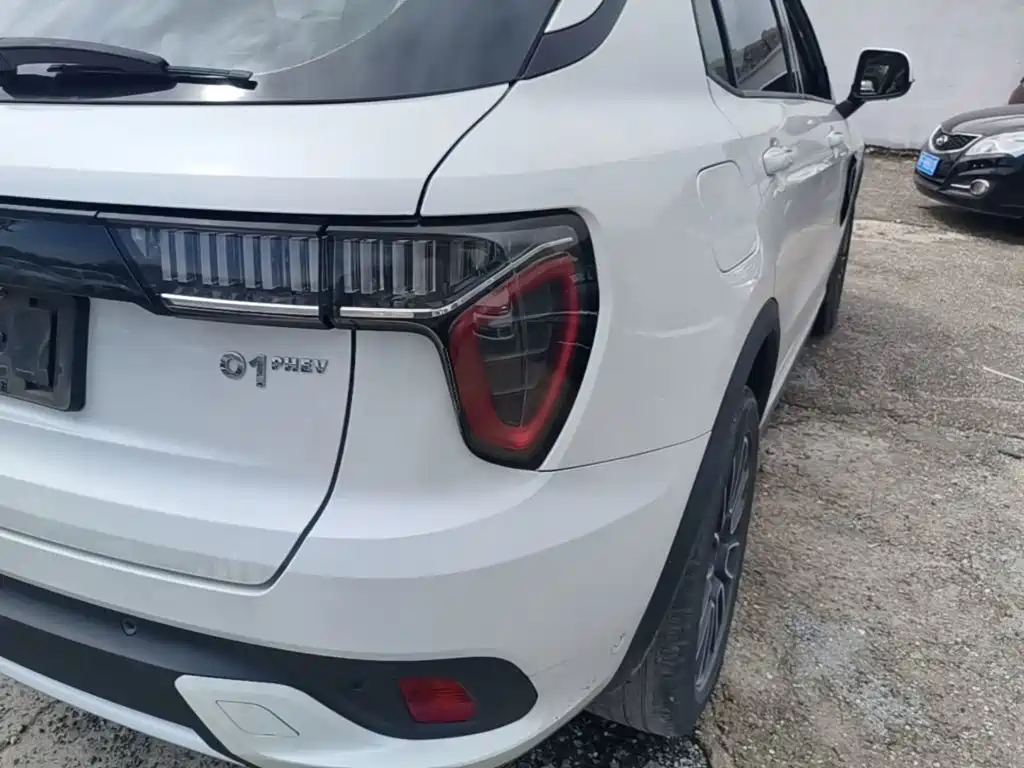 Lynk & Co 01 EM-P — миниатюра 8
