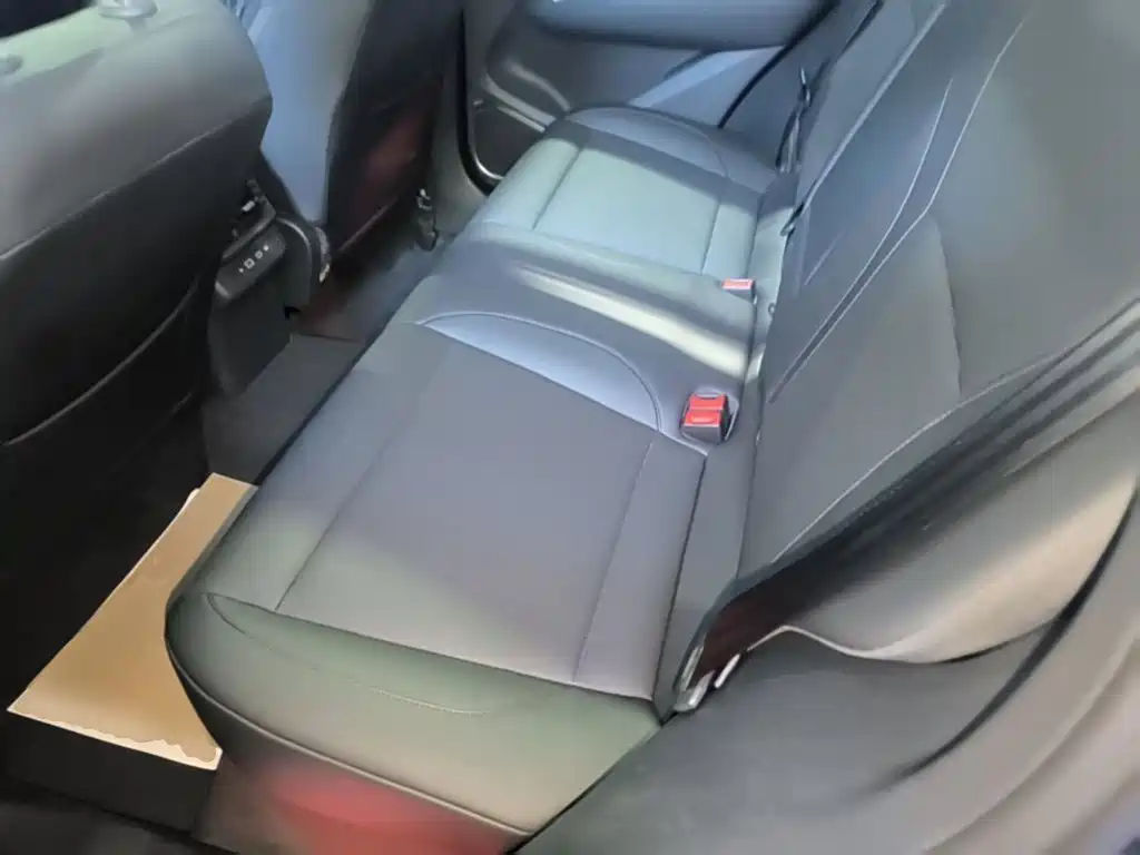 Hongqi Hongqi HS3 PHEV — миниатюра 17