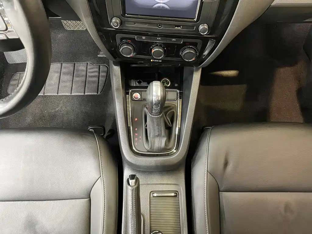 Volkswagen Sagitar — миниатюра 21