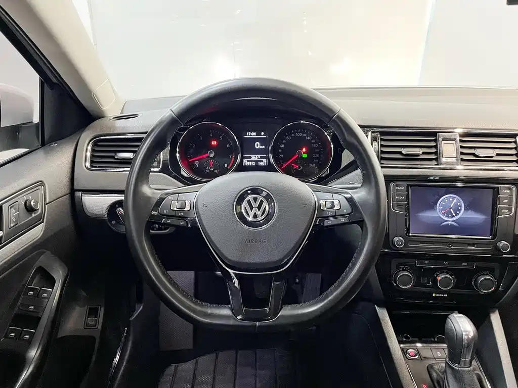 Volkswagen Sagitar — миниатюра 22