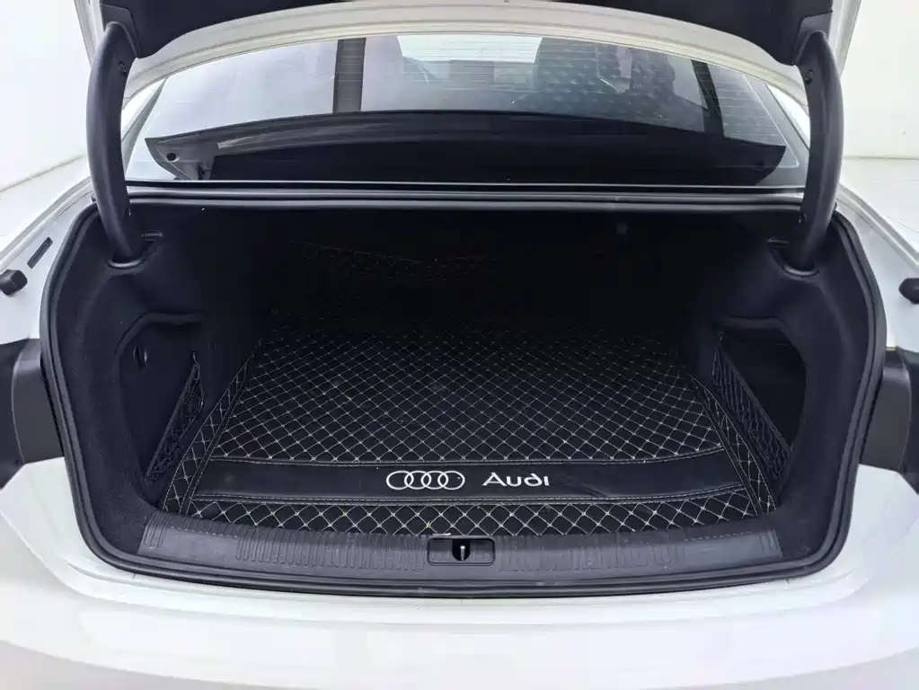 Audi A4L — миниатюра 26