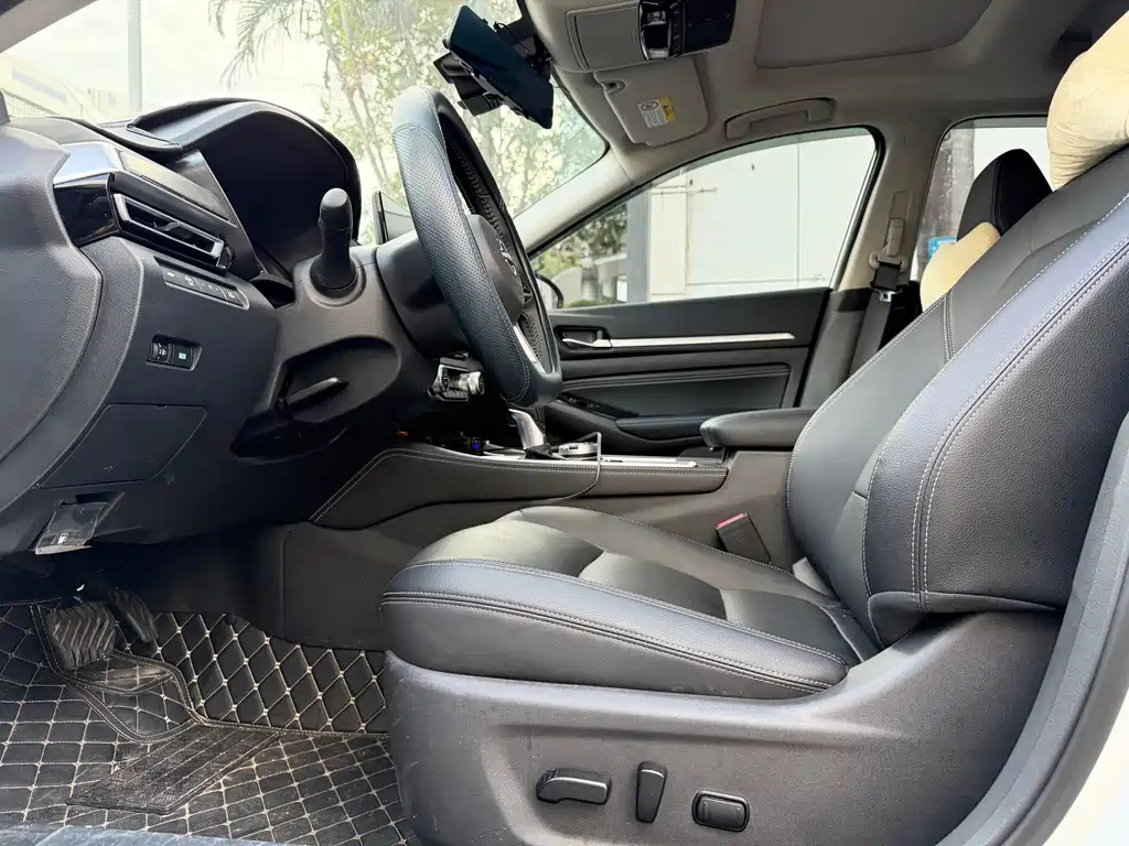 Nissan Teana — миниатюра 10