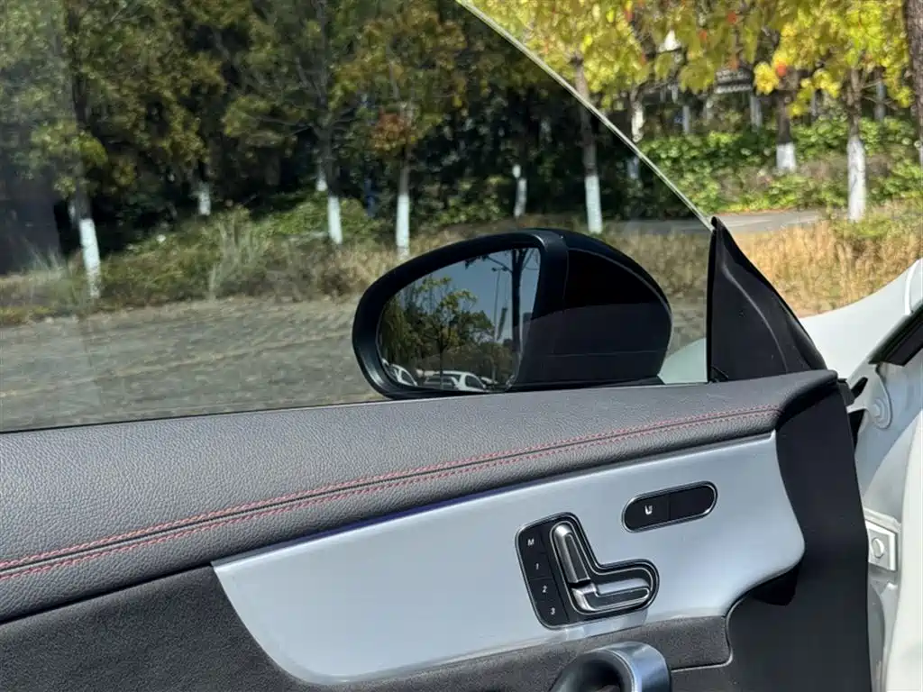 Mercedes-Benz CLA 2023 CLA 200 4MATIC